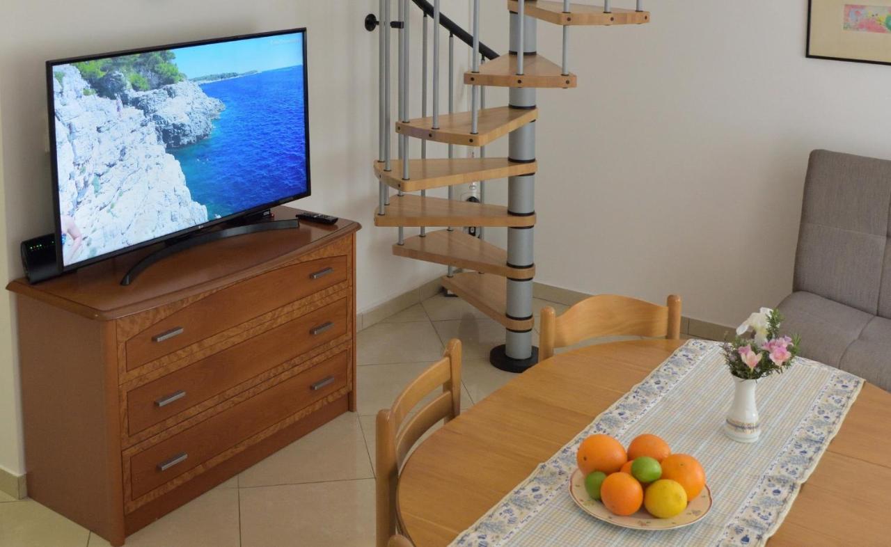 Pino Apartman Póla Kültér fotó